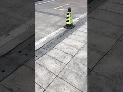 軽量 18V 21W 折りたたむ太陽光パネル充電器 モバイルデバイスの充電のために