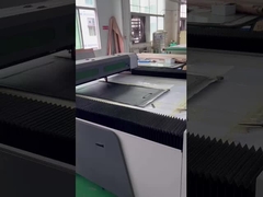 100W 軽量 折りたたむ太陽光充電器 IP65 代替エネルギー用 防水